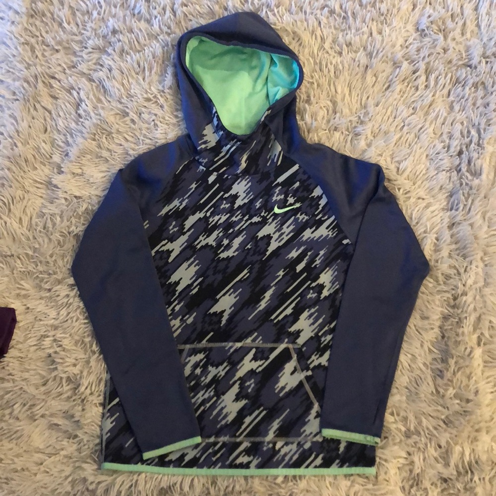 Girls medium Nike sweatshirt